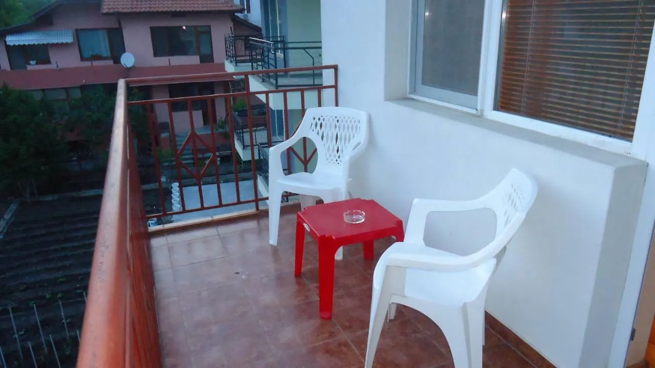 Matev Hotel Burgas 2*,